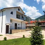 Zillis 3*