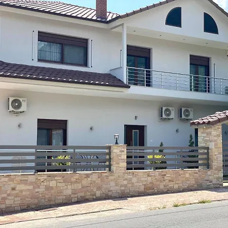 Zillis Guest house